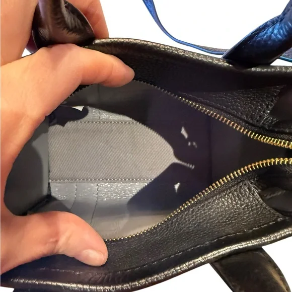 Marc Jacobs Black Leather The Tote Bag Crossbody Bag - Picture 8 of 15